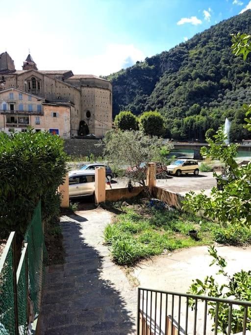 Superbe Rez-de-Jardin refait à neuf. Breil-sur-Roya Exterior foto